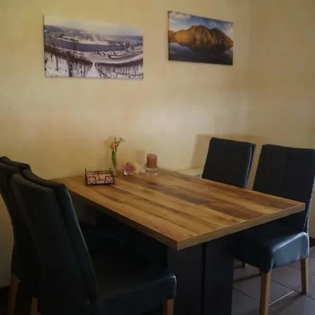 Familienfreundliche Weingarten In 公寓 *