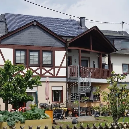 Apartment Familienfreundliche Weingarten In Piesport